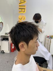 -MOVAN  HAIR莫凡匠人发型屋