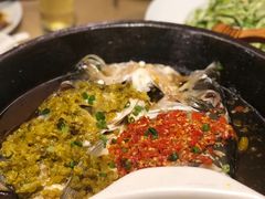 -阿瓦山寨·湘菜现炒·剁椒鱼头王(咸阳总店)