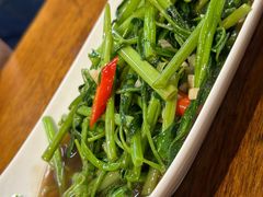 -Dang restaurant (patong phuket)