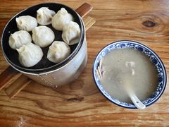 -罗卜李包子羊肉汤