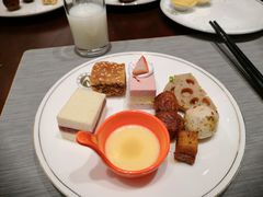 -南郊宾馆·风味自助餐厅·山东十六地市特色菜