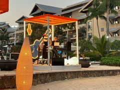-亚龙湾希尔顿自助餐厅·海鲜·烧烤·沙滩BBQ·现场乐队