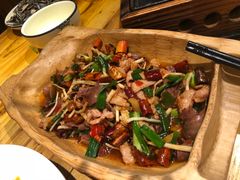 -老滇山寨•云南特色菜•地方菜•民族风情歌舞表演(金碧店)