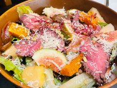 无花果牛肉鸡枞菌沙拉-农畉LONFOOD(万象天地店)