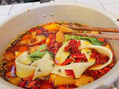 -晓彭肥肠鸡·泡椒鸡火锅(水木天地店)