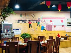 大堂-晨皓祥人民公社铁锅炖菜(西华苑店)