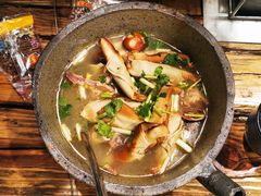 -破瓦寒窑·地摊烤羊排