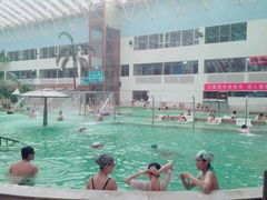 -龙脉温泉室内游泳馆