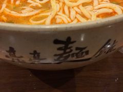 -亮亮面馆(经六路店)