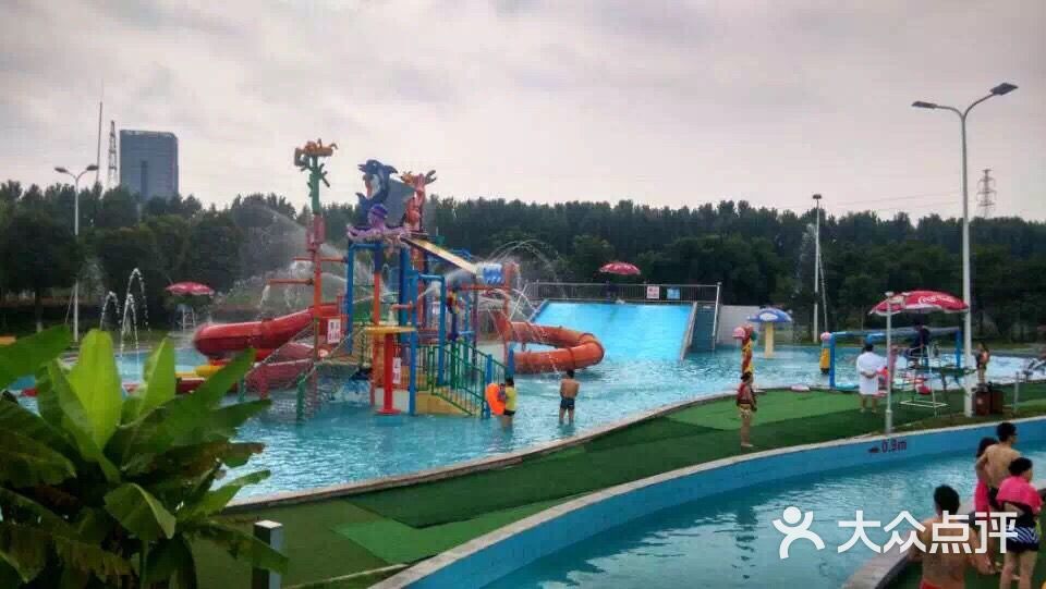 卡乐福未来水世界