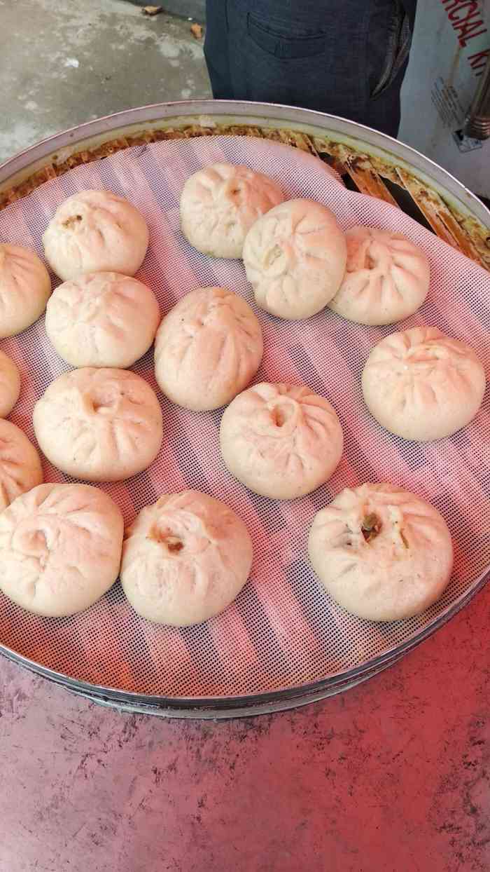 莒国八喜龙包(李公河店)-"莒国八喜笼包,个头很大,量很足,又好吃又.