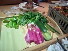 -关东小磨东北菜(上海长风大悦城店)