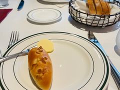 餐前包-Wolfgang’s Steakhouse 沃夫冈牛排馆(上海白玉兰广场店)