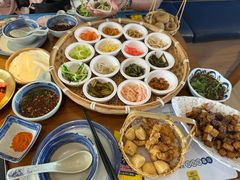 -包整·丝娃娃(一览甲秀楼风景店)