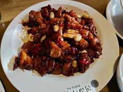 宫保鸡腿肉-河沿肉饼Beijing Pie(锡拉胡同店)