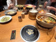 -吃饭皇帝大土家民族菜(荟聚店)