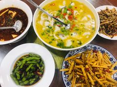 -椒香川流不息川菜馆(二七北路店)