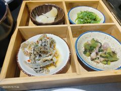 -牛牛和牛海鲜粥底火锅(长虹国际城店)
