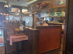 -Crab Pot Restaurant