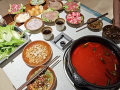 -贵府酸汤牛肉火锅·贵州老字号(飞山街店)