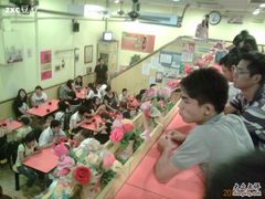 人真多啊~~-大炮盐酥鸡
