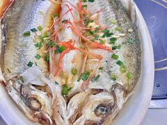 -丹水桥地锅鱼·翘嘴鲌·地方特色全鱼宴(丹江口大坝店)