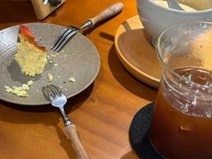 -彳亍咖啡·这里(水湾路店)
