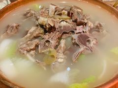 -虾弄弄海派小龙虾·牛羊蝎子火锅