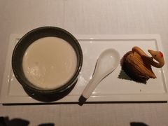 生磨蛋白杏仁茶-三号黄浦会Canton Table