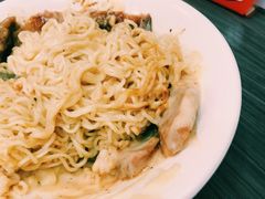 猪颈肉芝士捞公仔面-新记餐厅(香槟大厦店)