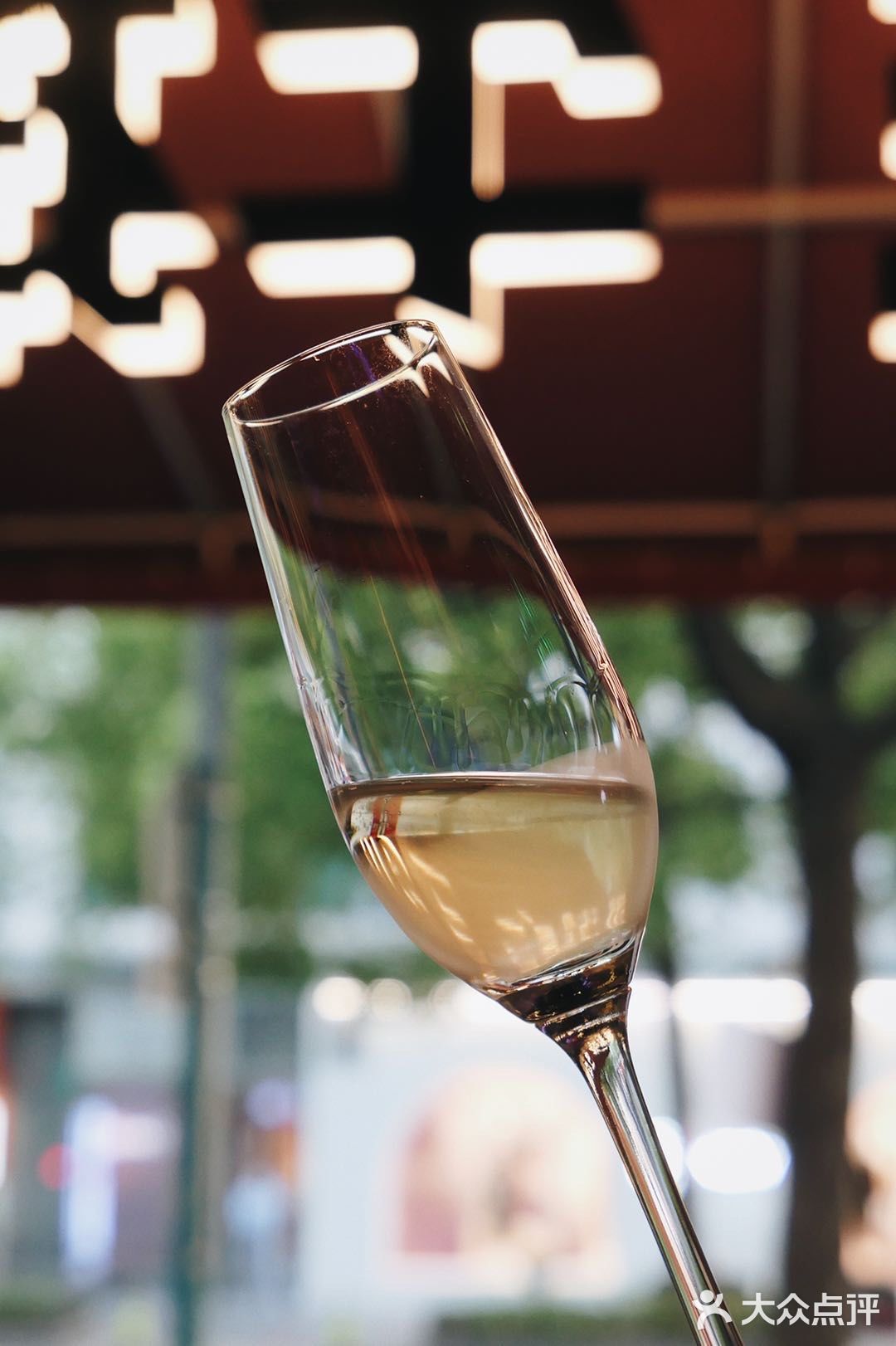 五角场小情侣圣诞约会好去处，先吃个牛排吧