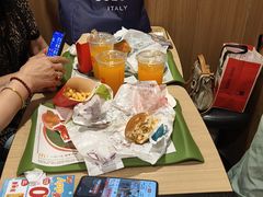 -麦当劳(CP静安店)