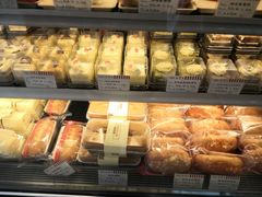 -红宝石·鲜奶小方·海派西点房(南丹店)
