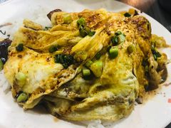 葱花猪颈肉包蛋饭-新记餐厅(香槟大厦店)