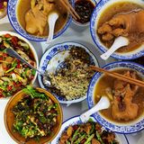 经营了二十多年的药膳蹄花老店，来成都必吃！