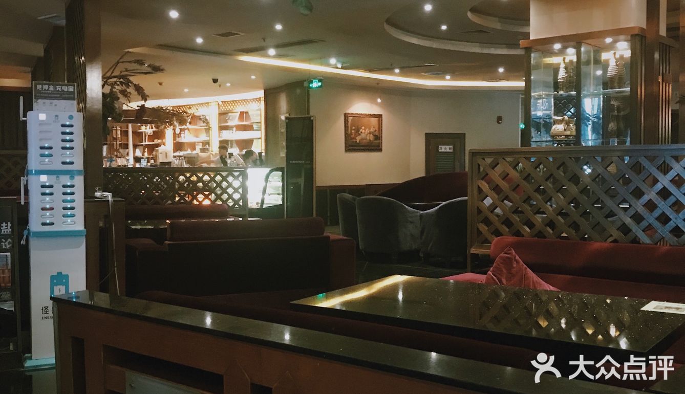 曾经的重庆商务咖啡顶流“两岸咖啡”是否没落了？