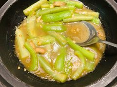 -江城小馆陕南妈妈菜·全球旅行餐厅(钟楼店)