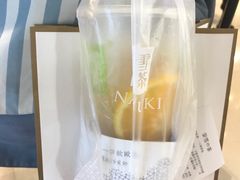 -奈雪的茶(市百一店)