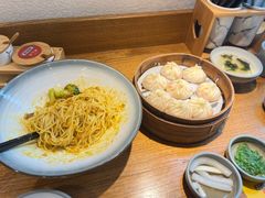 -馋三尺蟹粉小笼(人民广场店)