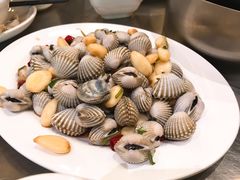 -胡须佬鸡煲四季火锅店(石厦西村直营店)