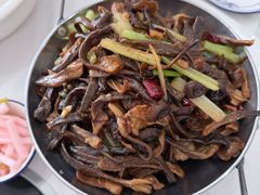 -丹水桥地锅鱼·翘嘴鲌·地方特色全鱼宴(丹江口大坝店)