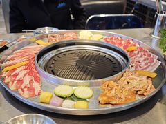 -哈哈碳都·牛肋条无限自助烤肉(台江万达店)