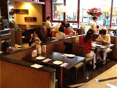 大堂-必胜客(证大大拇指店)