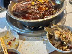 -肖肖酸萝卜鱼火锅(总店)
