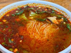 麻辣米线-子午路张记肉夹馍(翠华路店)