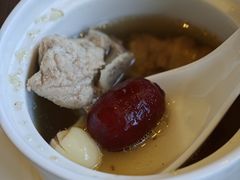 -大中华希尔顿酒店-念自助餐·嗨啤·小龙虾