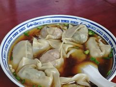 半菜半肉-古徽州馄饨店(宝安路店)