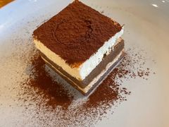 -必胜客(打浦桥日月光店)