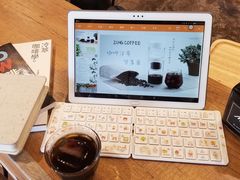 -ZING COFFEE 镜咖啡