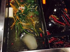 -百年川椒重庆老火锅(光谷店)